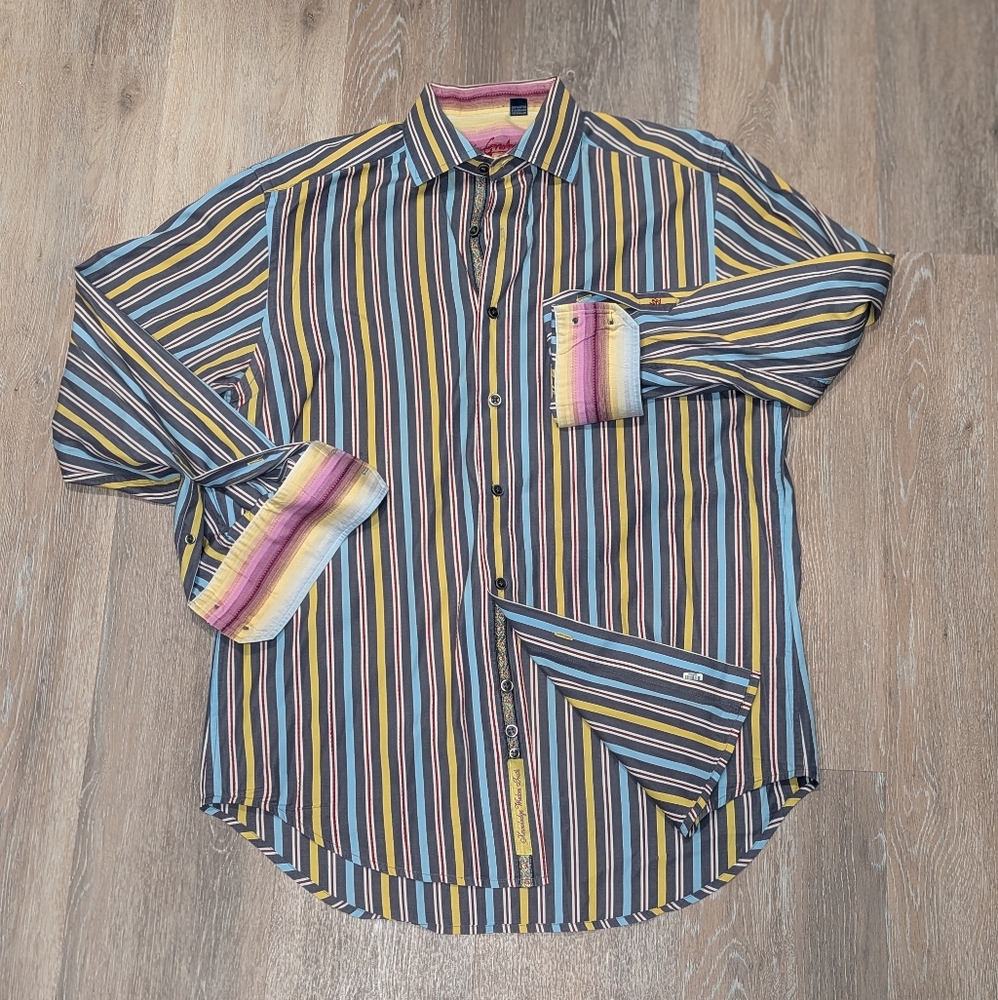 Robert Graham Stripe Men's Y2K Button up shirt with contrast cuffs size medium